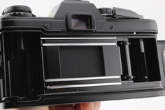 Olympus OM-10 Quartz + 50mm f1.8 (#4458)