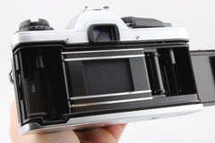 Olympus OM-10 + 50mm f1.8 (#4617)