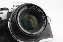 Olympus OM-10 + 50mm f1.8 (#4720)