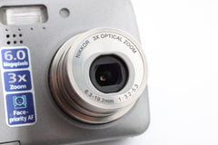 Nikon Coolpix L2 (#3742)