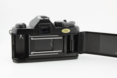 Yashica FX-3 Super 2000 + 50mm f1.9 (#3824)