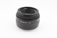 Yashica AF 50mm f1.8 (#3989)