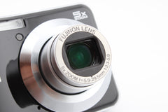 Fujifilm Finepix AX600 (#4043)