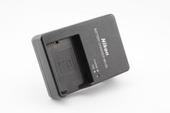 Nikon D3400 Red + 18-55mm f3.5-5.6 (#4067)