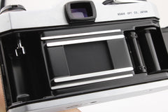 Pentax SP 1000 + 55mm f1.8 (#4315)