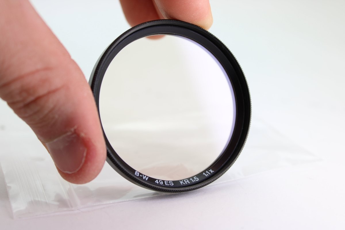 B+W 49mm 49ES KR 1,5 1,1x #1972 - B+W