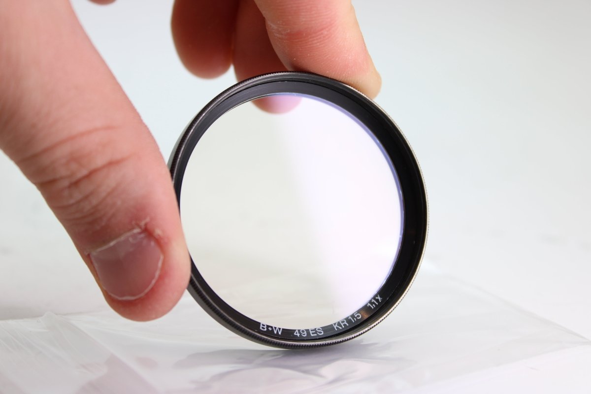 B+W 49mm 49ES KR 1,5 1,1x #1979 - B+W