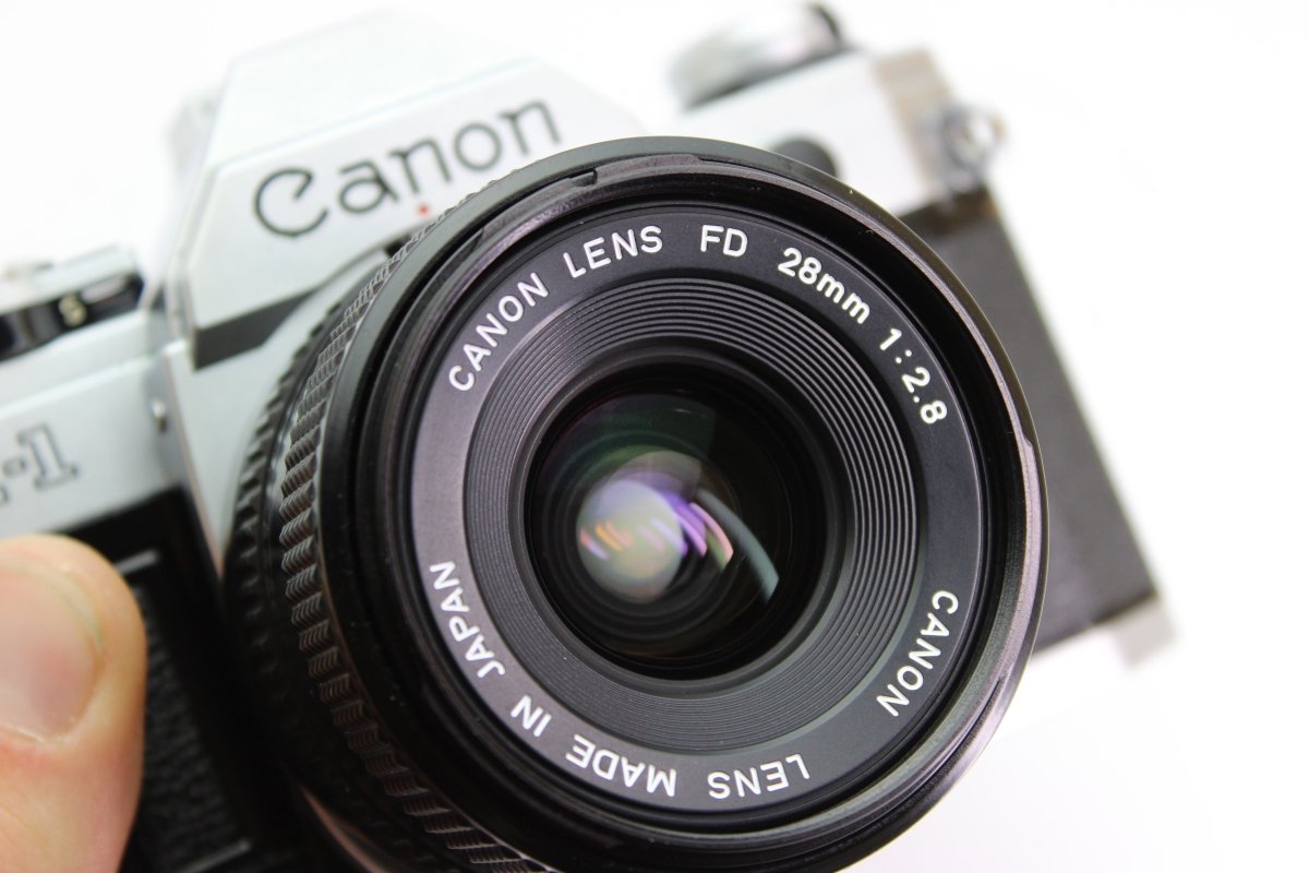Canon AE - 1 + 28mm f2.8 (#3035) - Canon