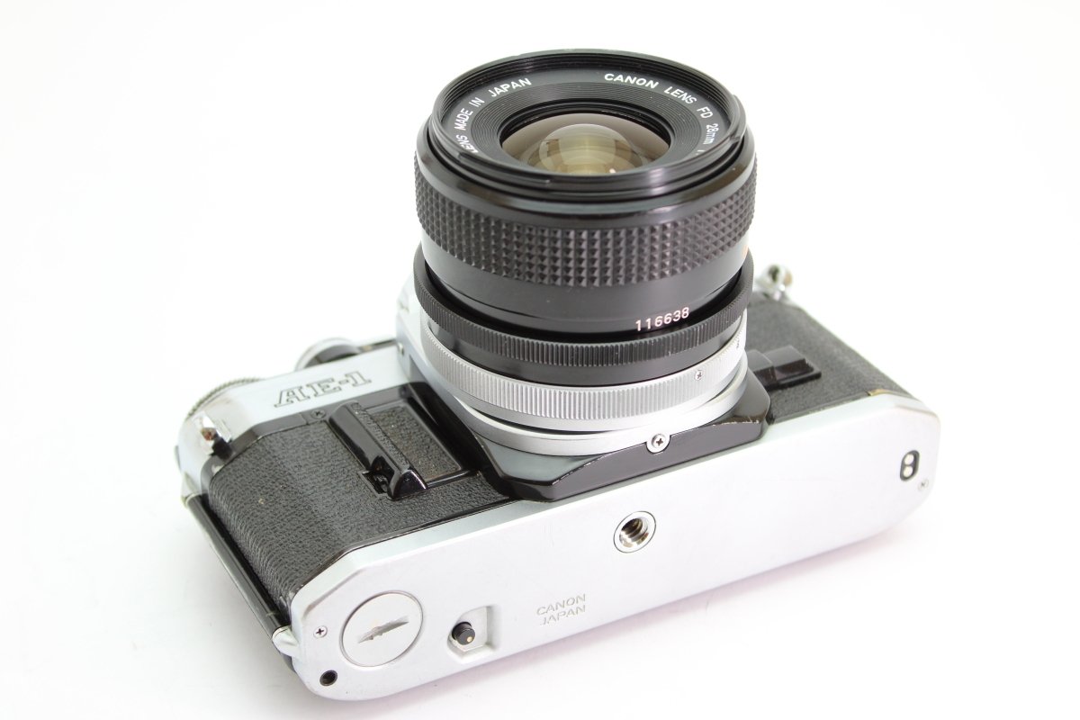 Canon AE - 1 + 28mm f2.8 (#3067) - Canon
