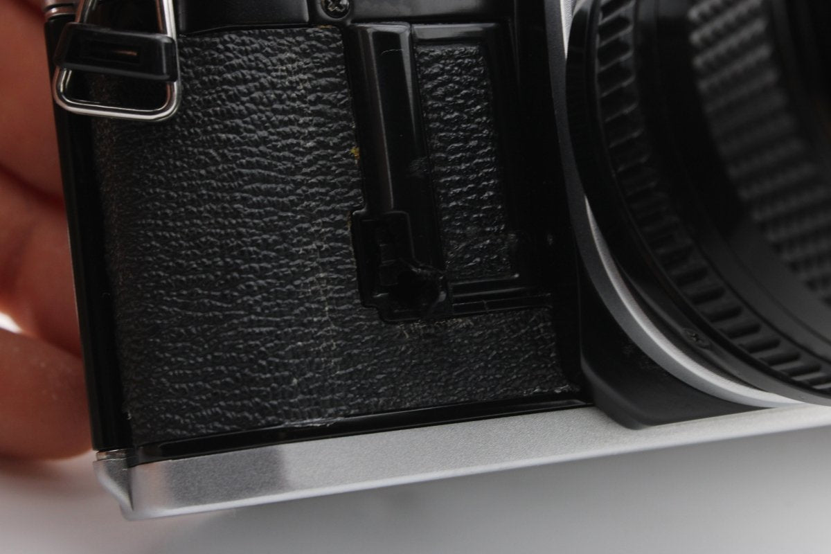 Canon AE - 1 + 28mm f2.8 (4464) - Canon