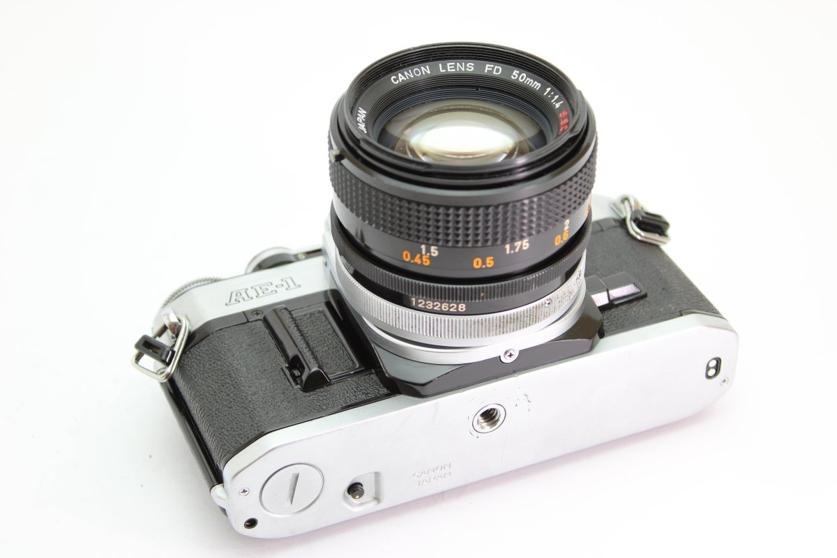 Canon AE - 1 + 50mm f1.4 (#3074) - Canon