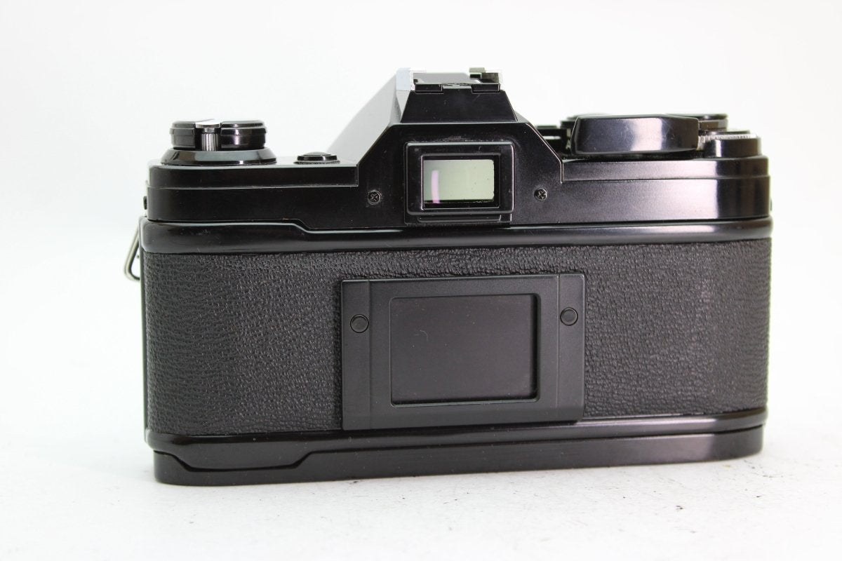 Canon AE-1 + 50mm f1.8 - Canon