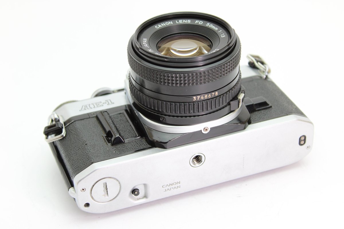 Canon AE - 1 + 50mm f1.8 (#3111) - Canon