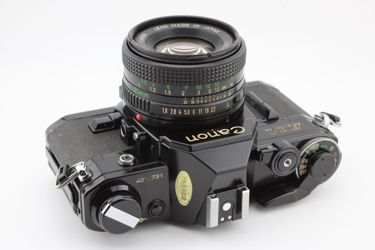 Canon AE - 1 Black + 50mm f1.8 (4423) - Canon