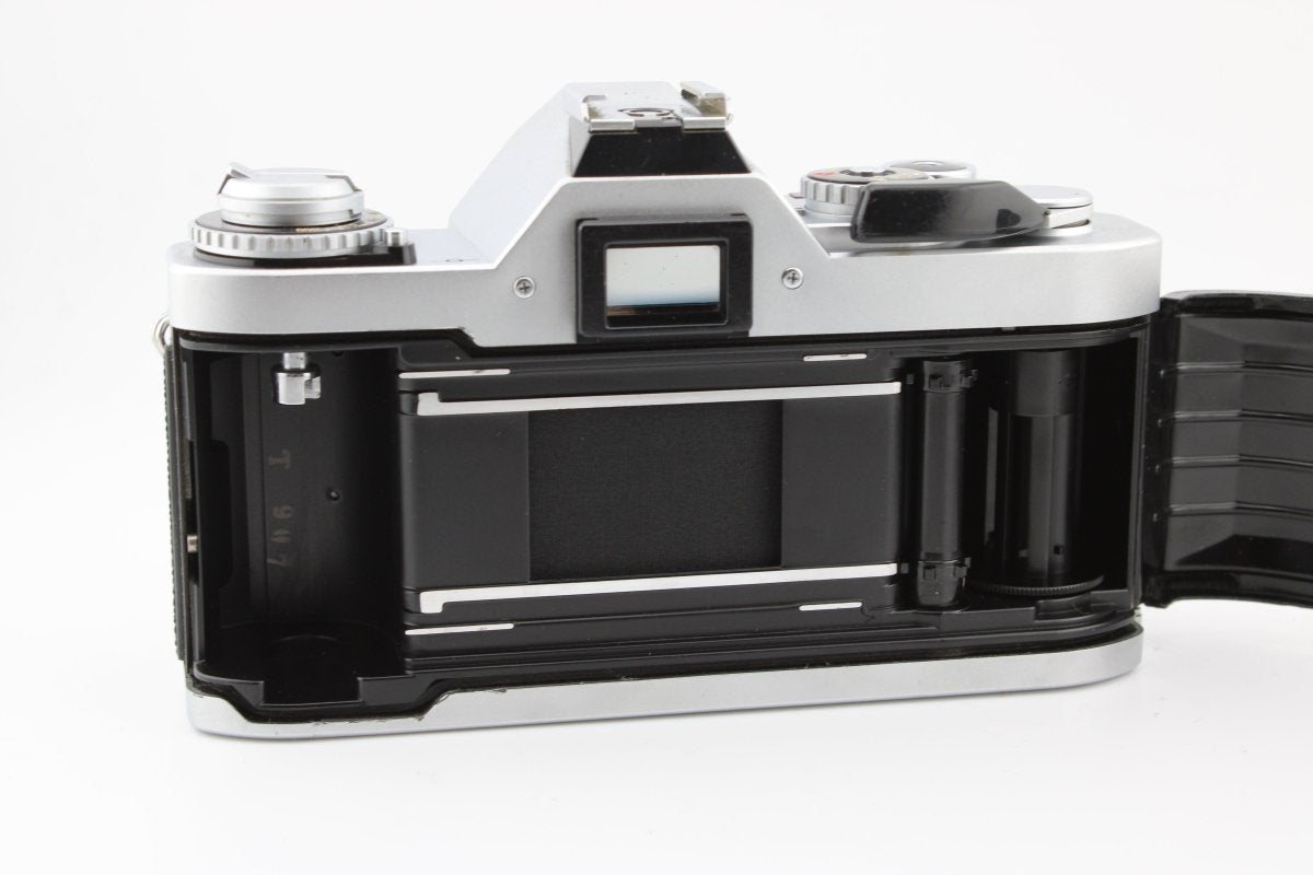 Canon AV - 1 Chrome Body (4122) - Canon