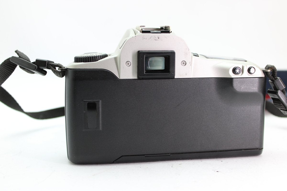 Canon EOS 300 + 28-80mm - Canon