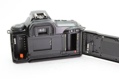 Canon EOS 3000 (#3604) - Canon