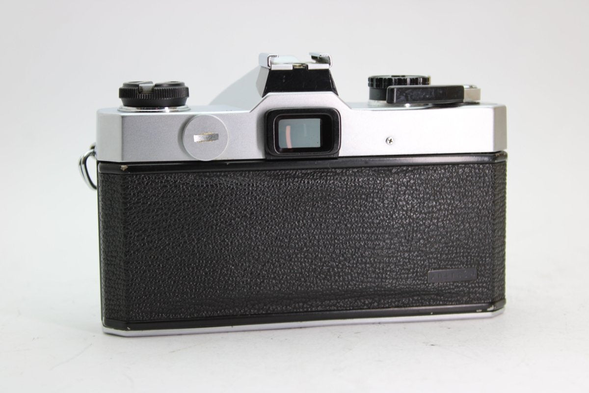 Fujica ST605 + 55mm f1.8 - Fujica