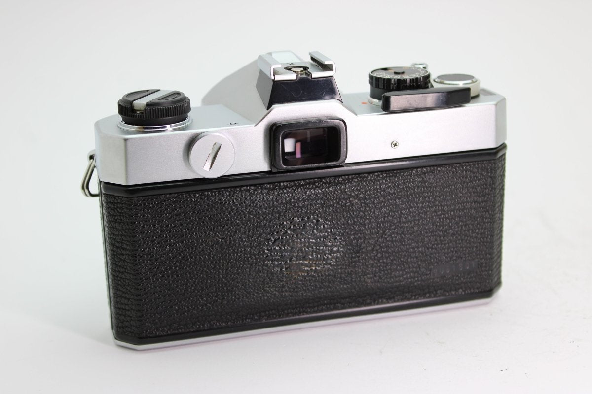 Fujica ST605N + 55mm f2.2 (#2426) - Fujica