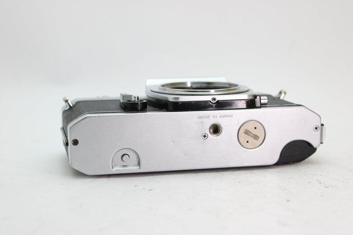 Konica AutoReflex T3 - Konica