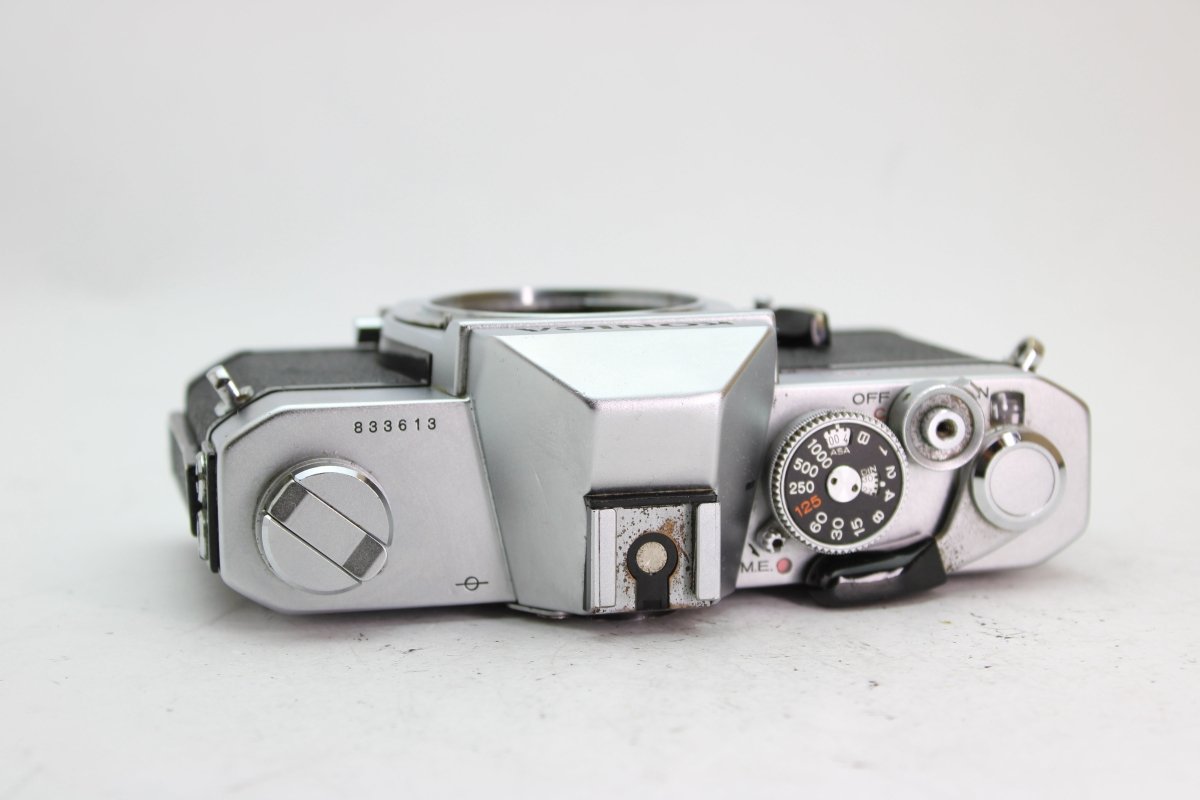 Konica AutoReflex T3 - Konica