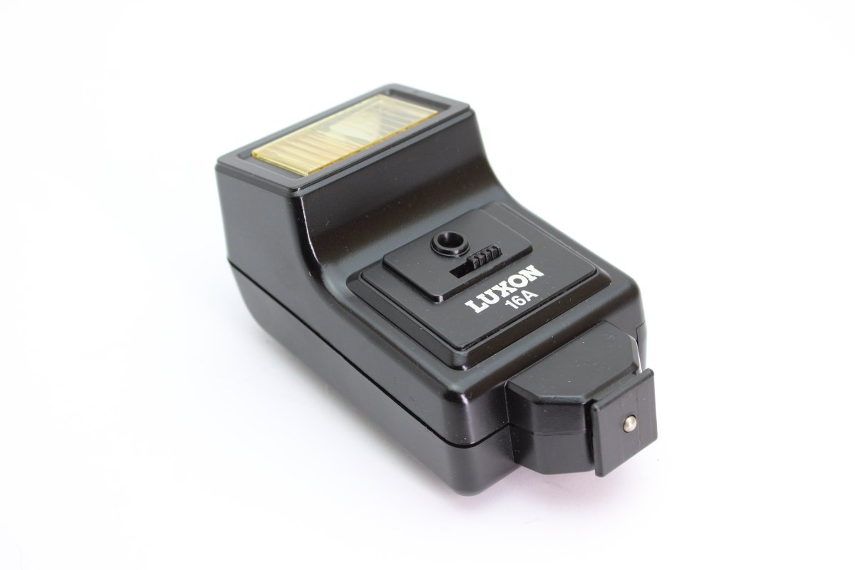 Luxon 16A Flash (#2293) - Luxon