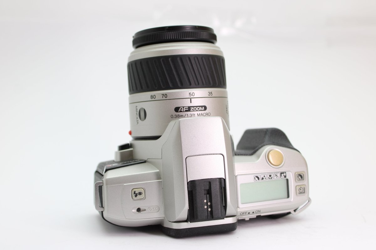 Minolta Dynax 3 L + 28-80mm Minolta AF f4-5.6 Lens (#2330) - Minolta