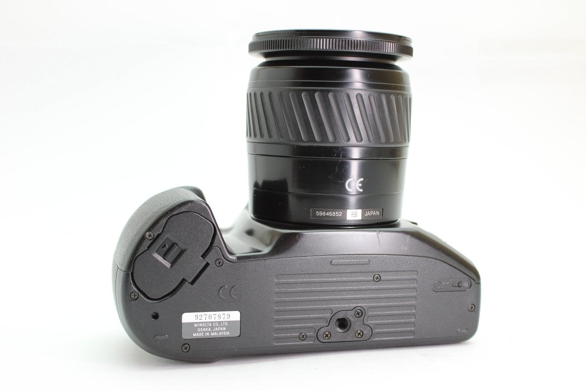 Minolta Dynax 300si + 28-80mm Minolta AF f3.5-5.6 Lens (#2332) - Minolta