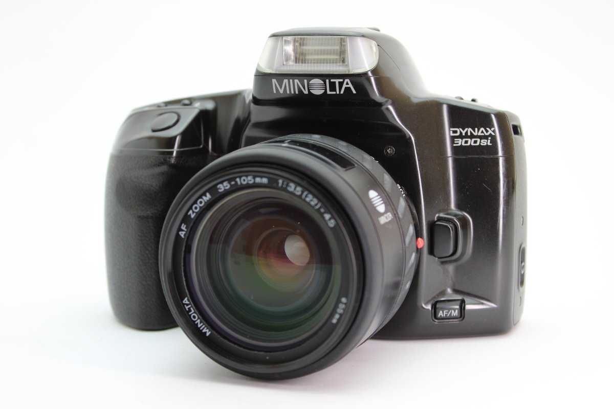 Minolta Dynax 300si + 35-105mm Minolta AF 3.5-4.5 Lens (#2320) - Minolta