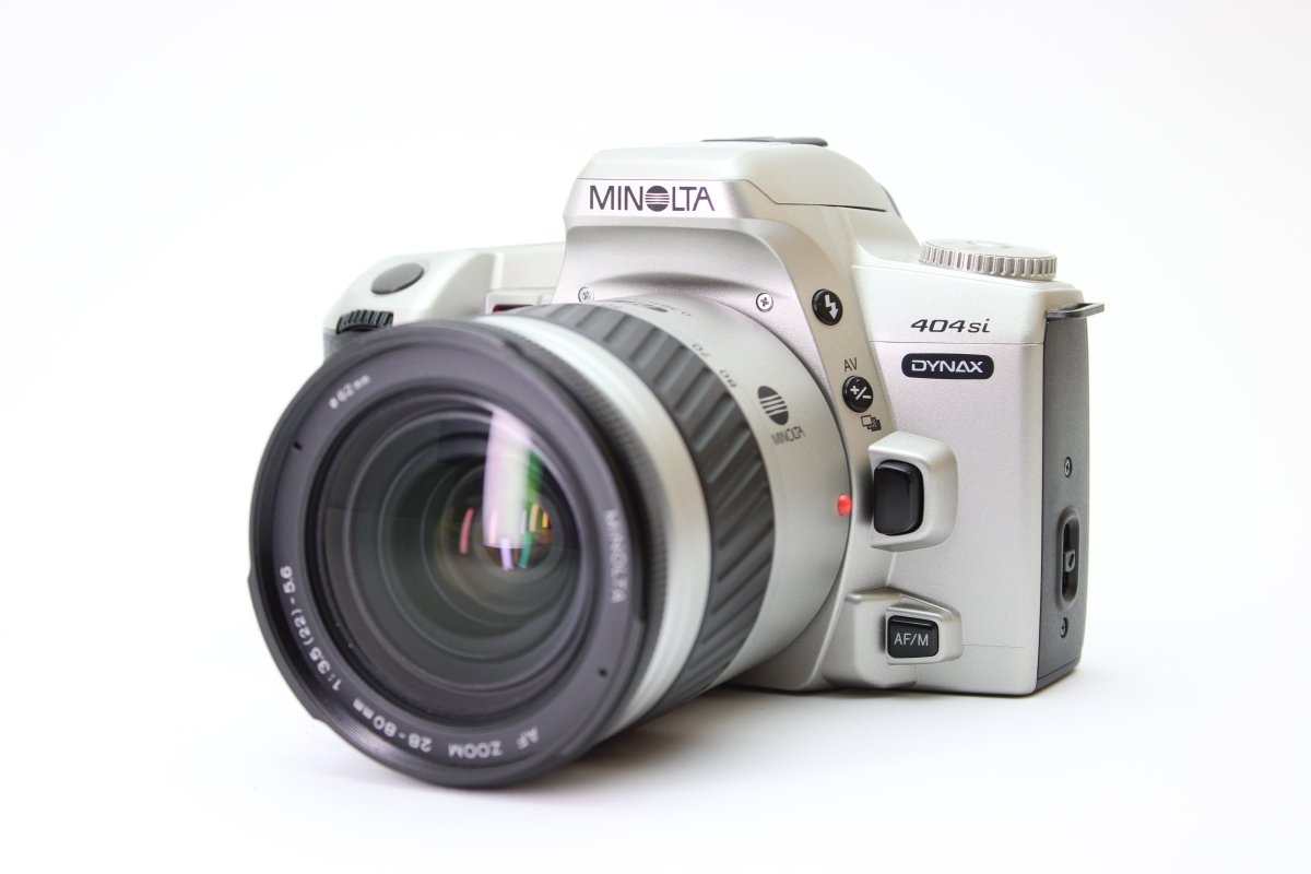 Minolta Dynax 404si + 28-80mm Minolta AF f3.5-5.6 Lens (#2322) - Minolta
