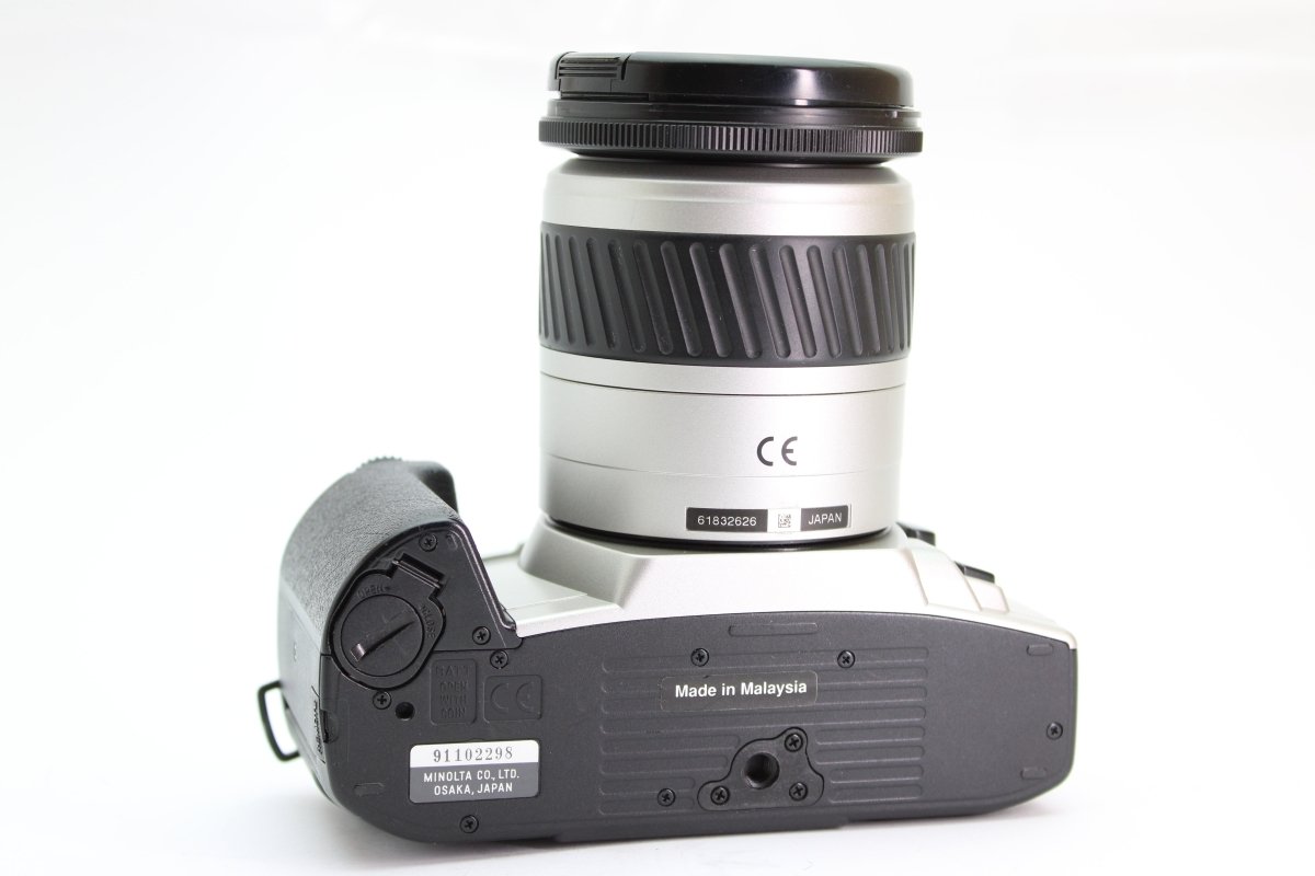 Minolta Dynax 404si + 28-80mm Minolta AF f3.5-5.6 Lens (#2322) - Minolta