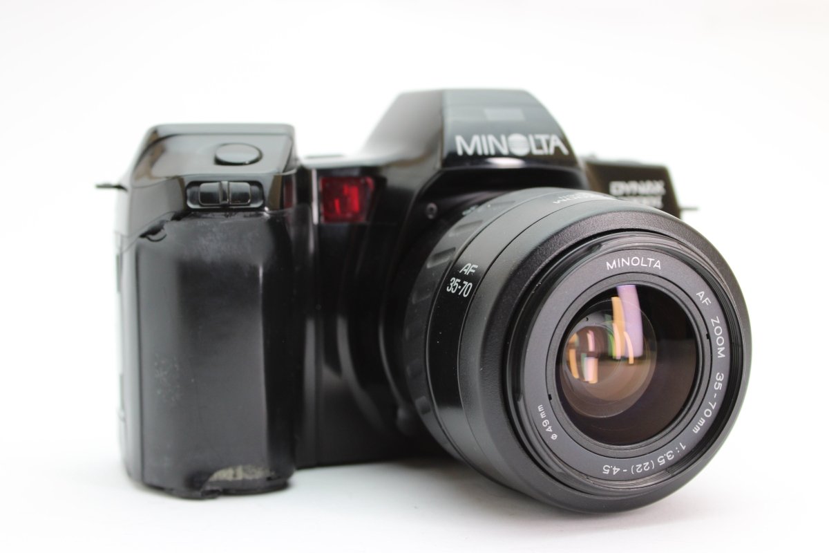 Minolta Dynax 7000i + 35-70mm Minolta AF f3.5-4.5 Lens (#2323) - Minolta