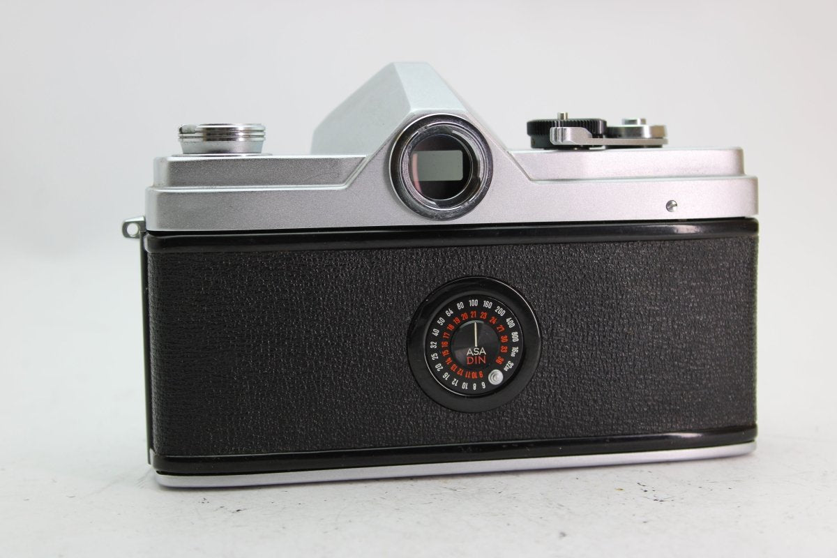 Minolta SR-1 + 50mm f1.7 - Minolta