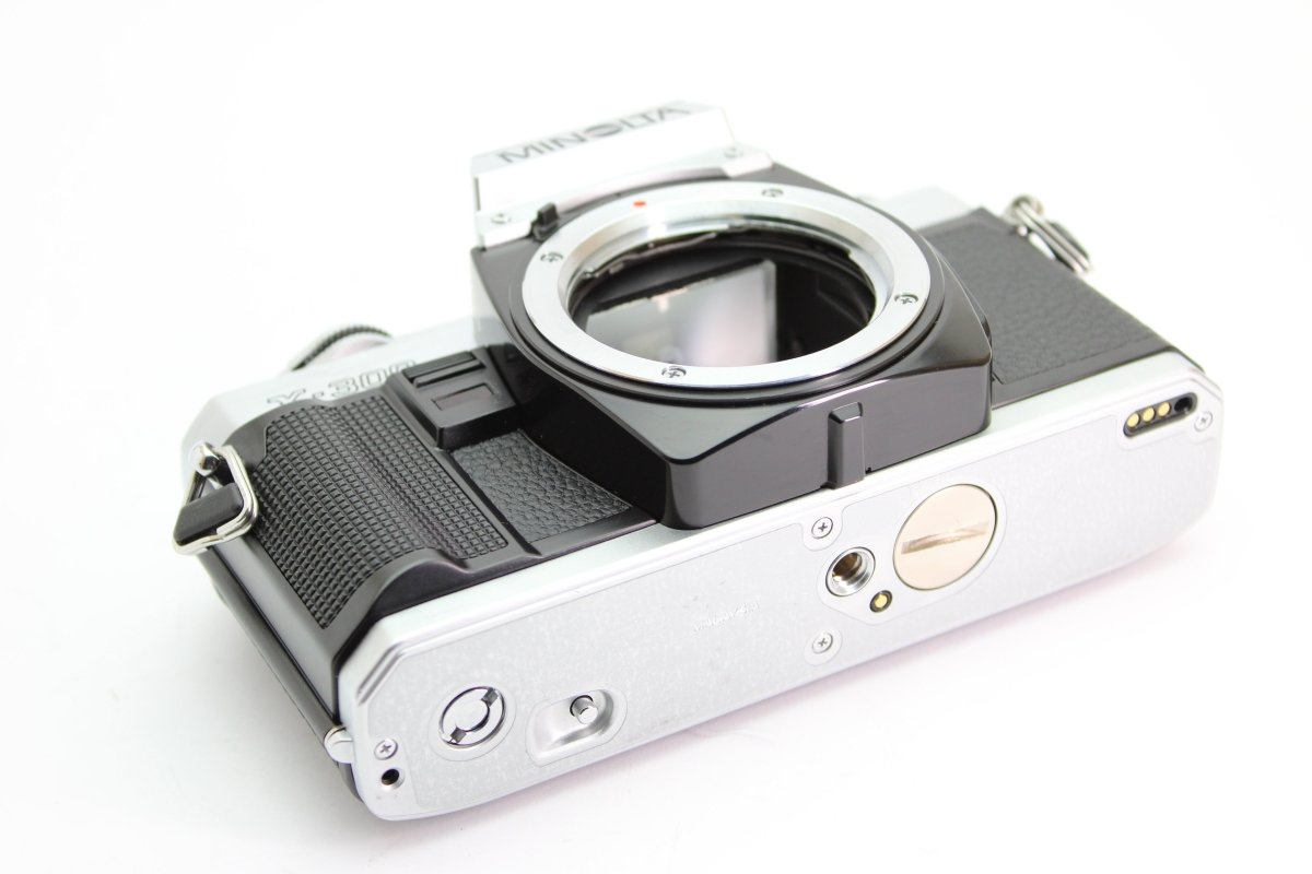 Minolta X - 300 Chrome Body (#3093) - Minolta