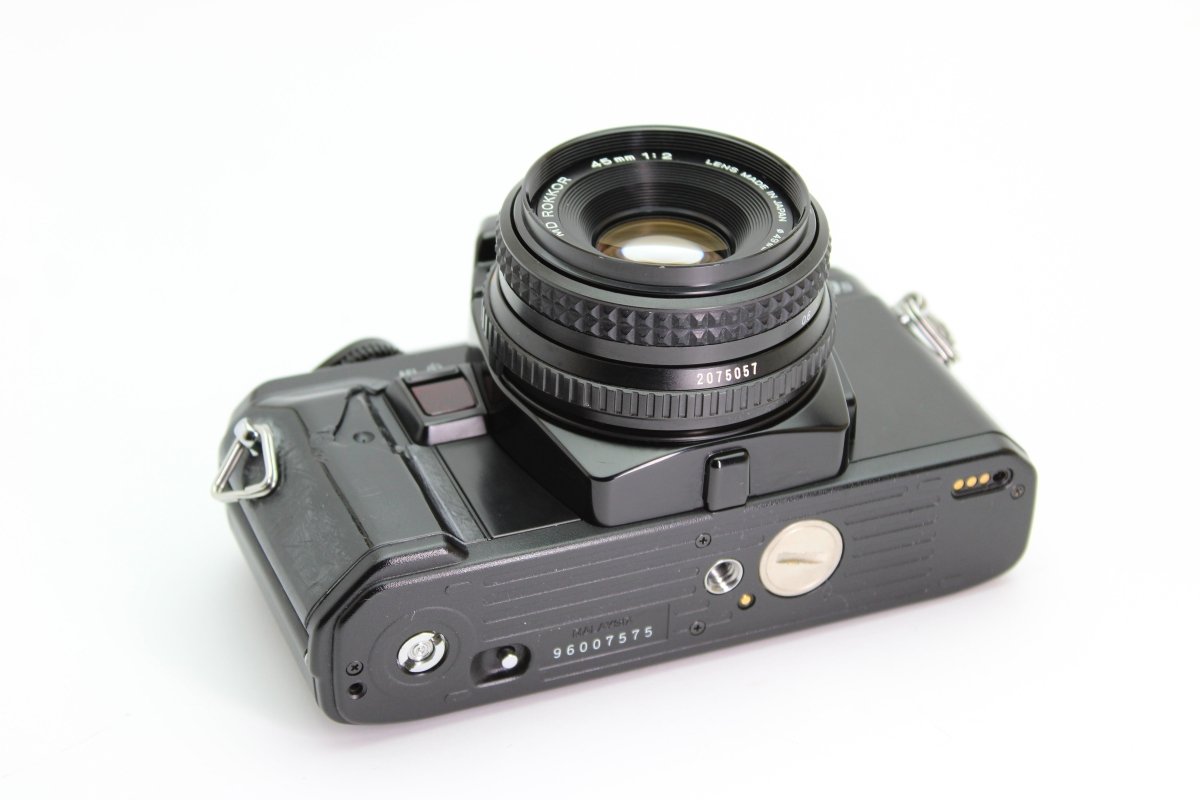 Minolta X - 300s + 45mm f2 (#3018) - Minolta