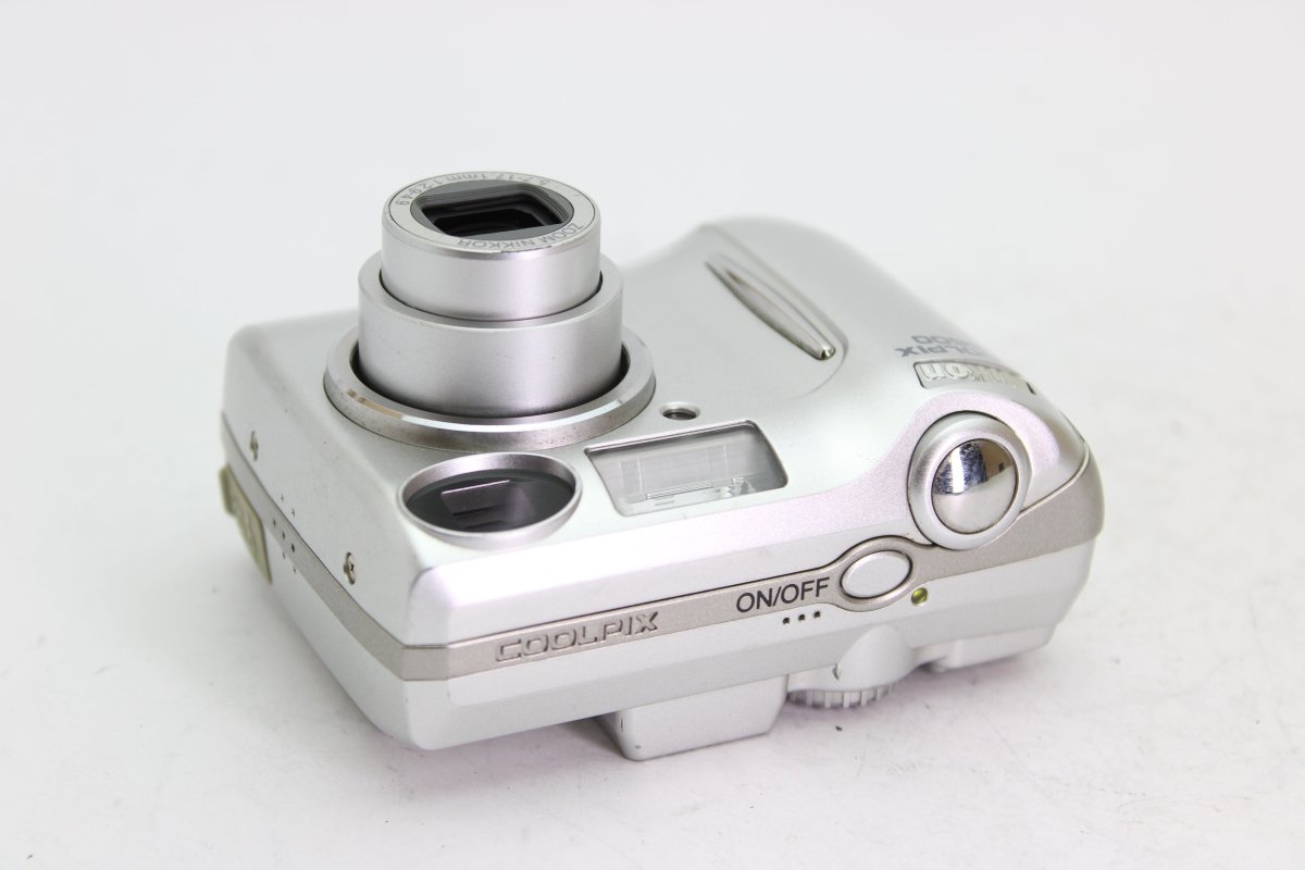 Nikon Coolpix 5600 (#3583) - Nikon