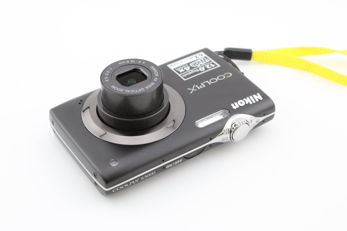 Nikon Coolpix S3000 (#3781) - Nikon
