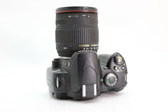 Nikon D40 + 18-200mm f3.5-6.3 D - Nikon