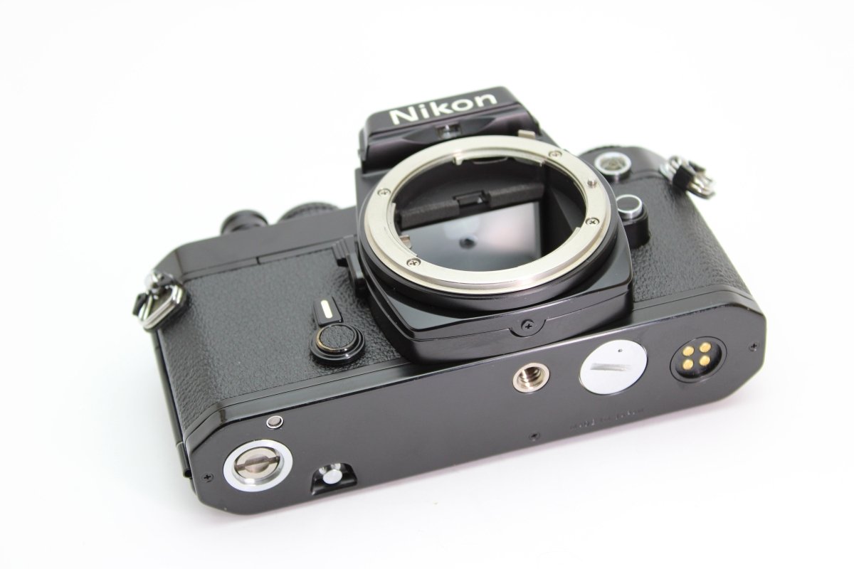 Nikon FE Black Body (#3033) - Nikon