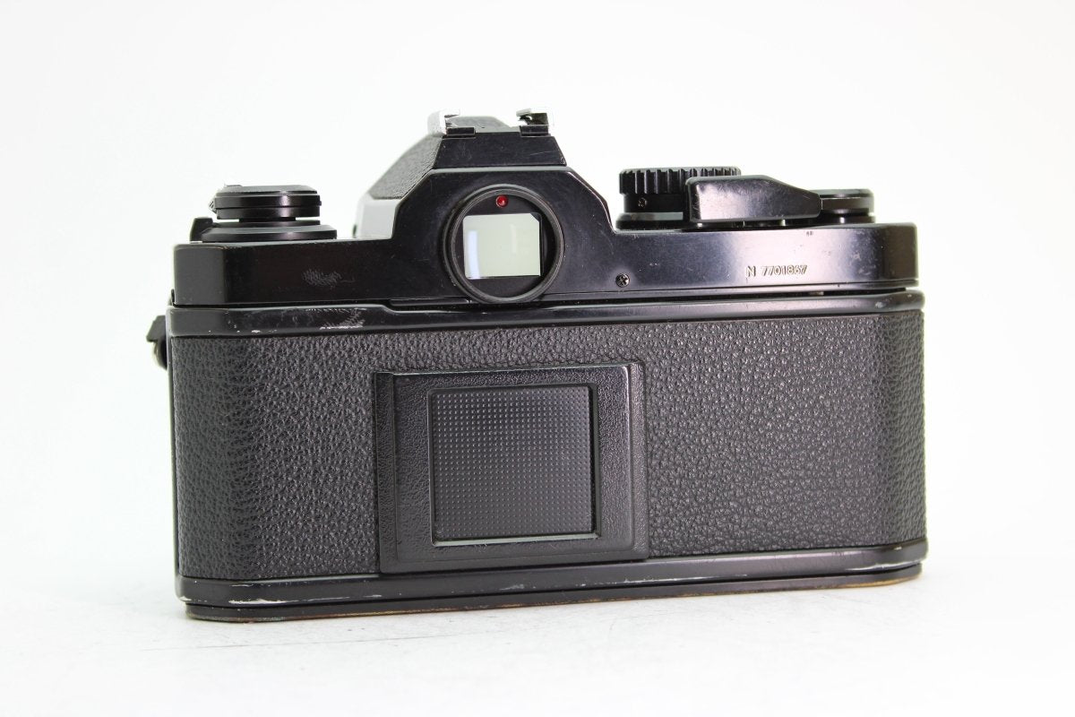 Nikon FM2 + 50mm f2 (#3416) - Nikon