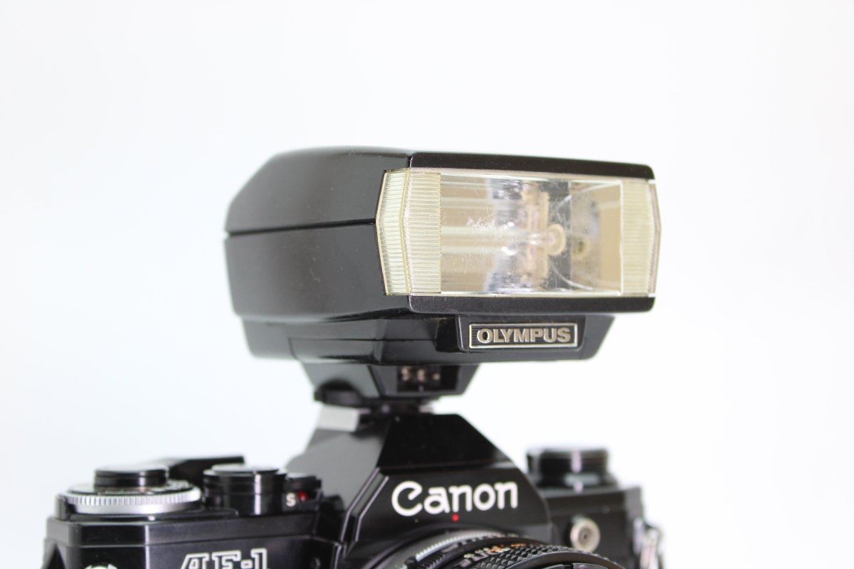 Olympus Electronic Flash T20 #1933 - Olympus