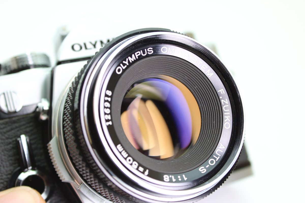 Olympus OM - 1 + 50mm f1.8 (#3242) - Olympus