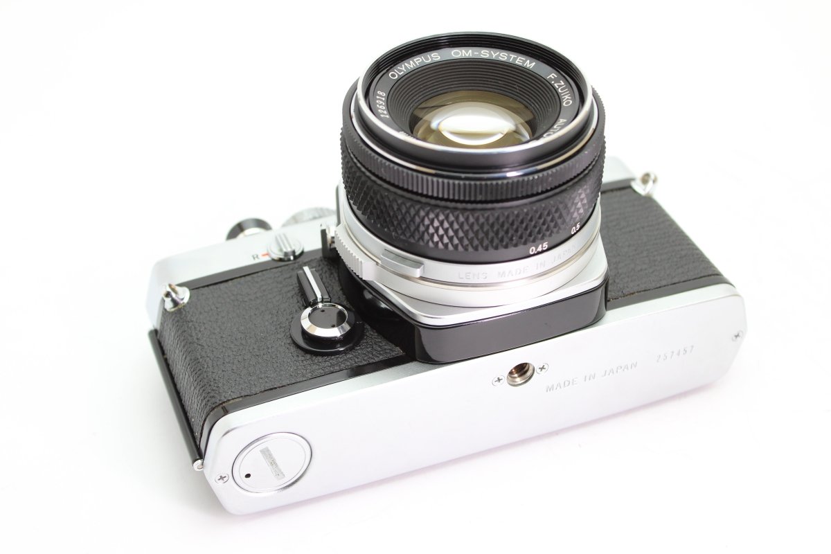 Olympus OM - 1 + 50mm f1.8 (#3242) - Olympus