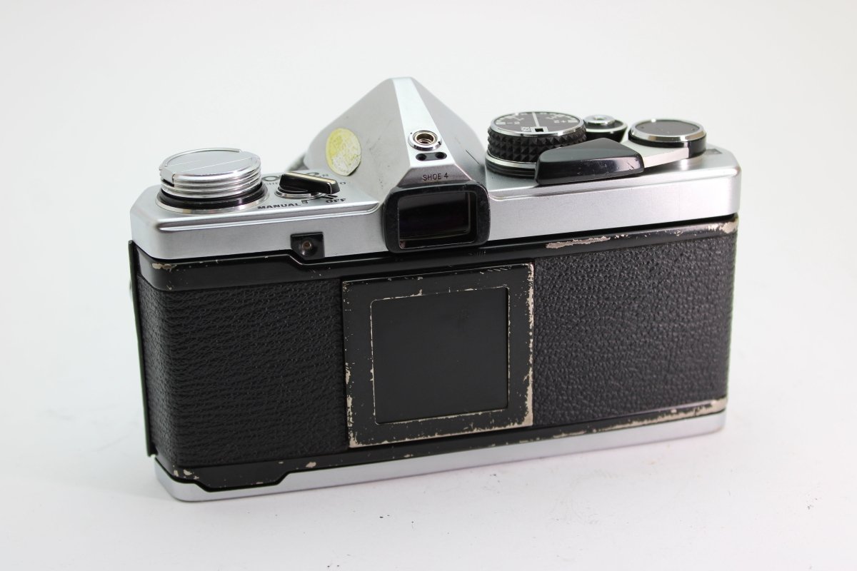 Olympus OM - 2n + 50mm f1.8 (#2468) - Olympus