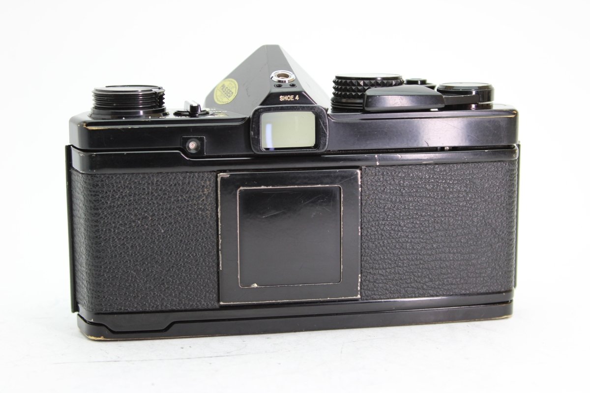 Olympus OM - 2n + 50mm f1.8 (#3462) - Olympus