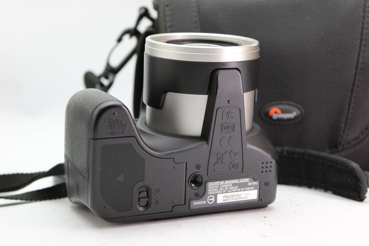 Olympus SP-590UZ - Olympus