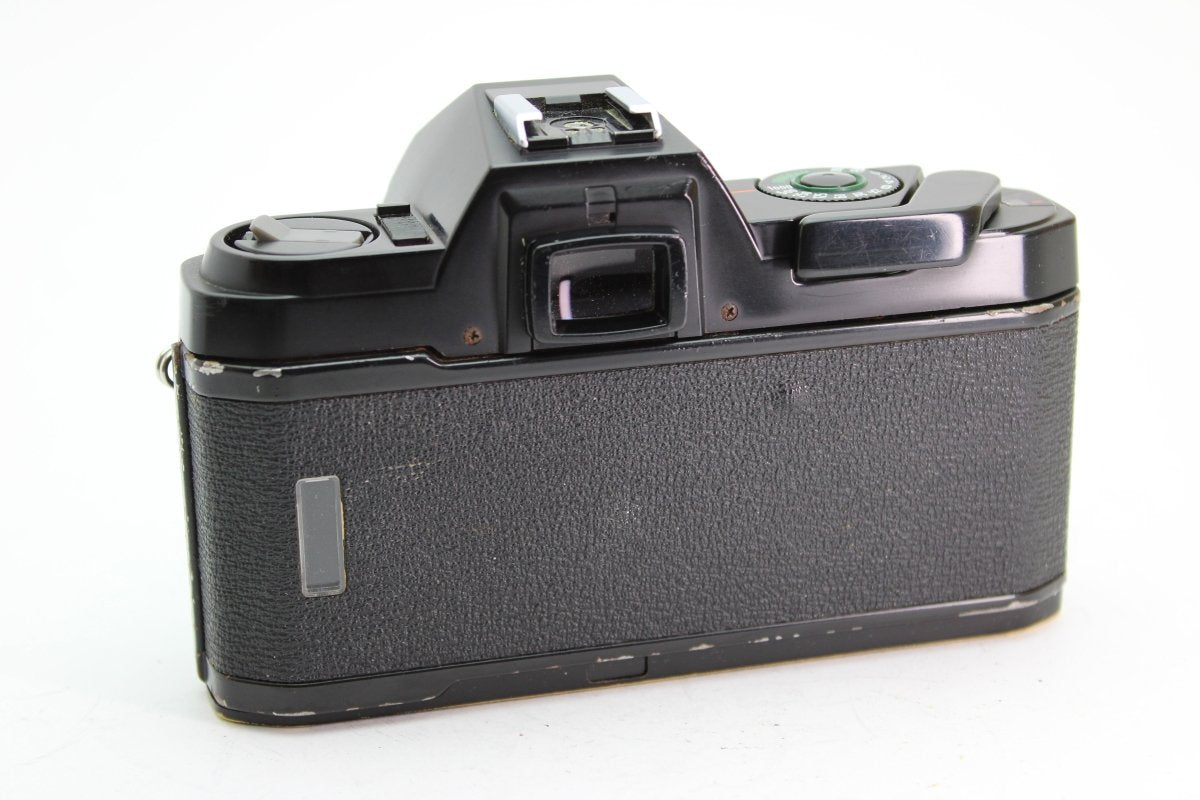 Pentax P30 + 50mm f2 (#2470) - Pentax