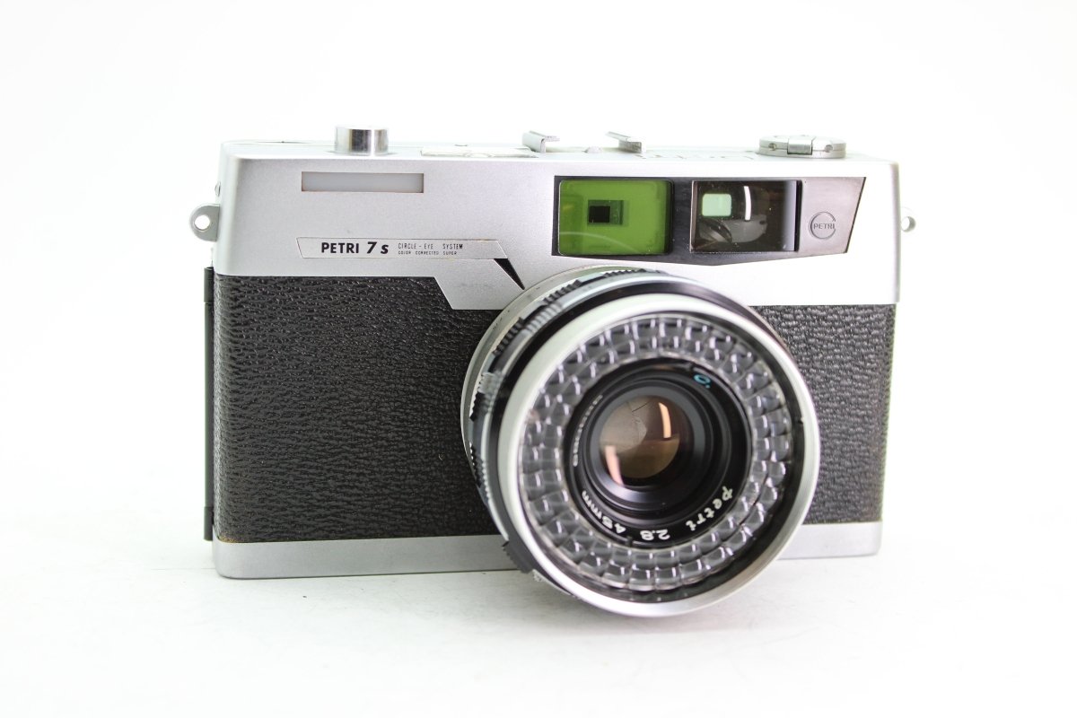 Petri 7s with Case (#3539) - Petri