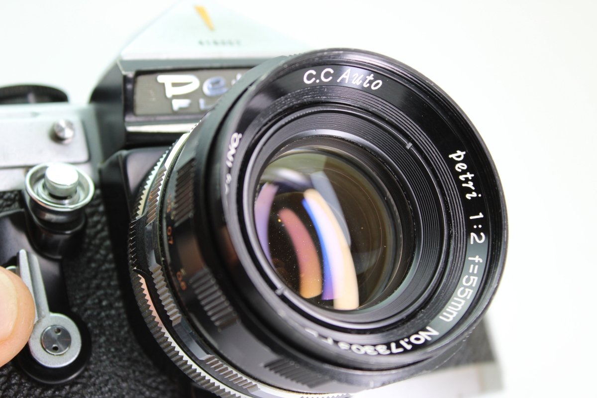 Petri Flex V + 55mm f2 (#3550) - Petri