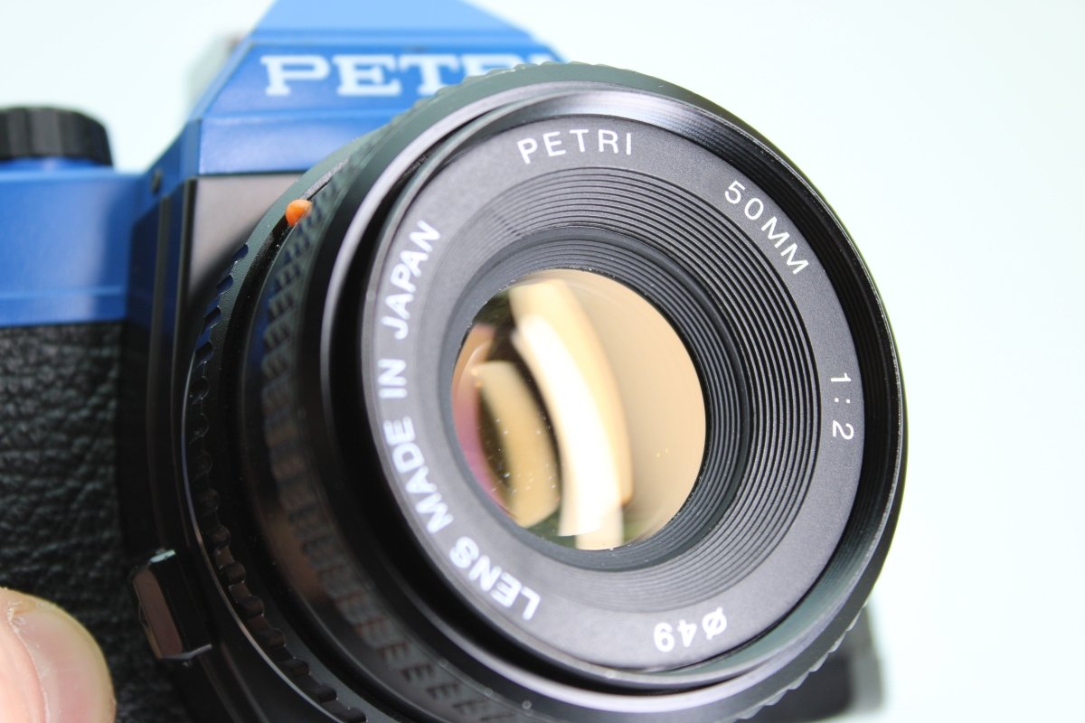 Petri GX - 1 + 50mm f2 (#3495) - Petri